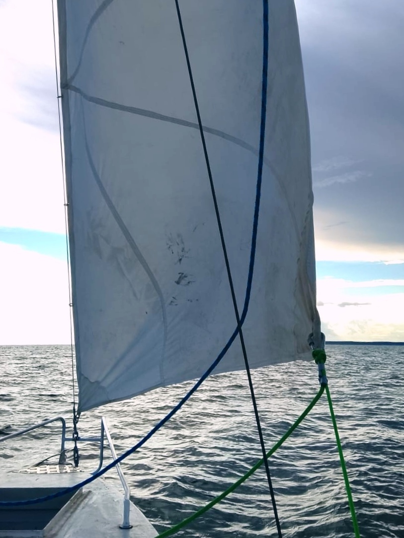 Парусная яхта Чайка.