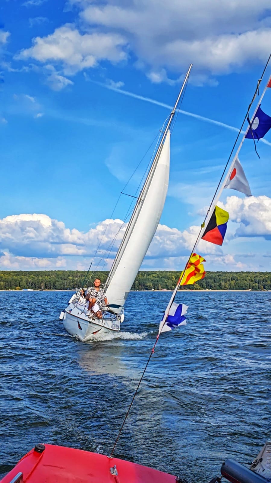 Парусная яхта Орлик.