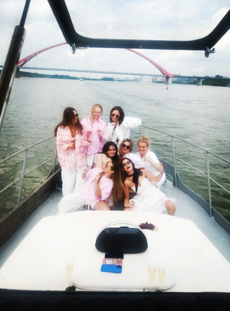 Теплоход Сибирь ЯН.