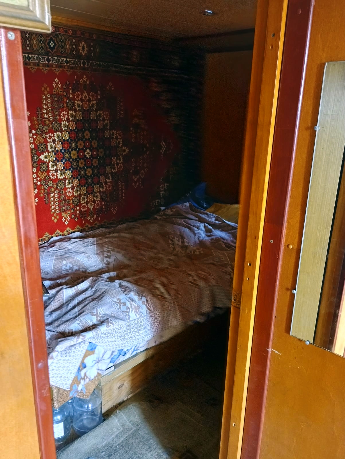 Теплоход Торос.