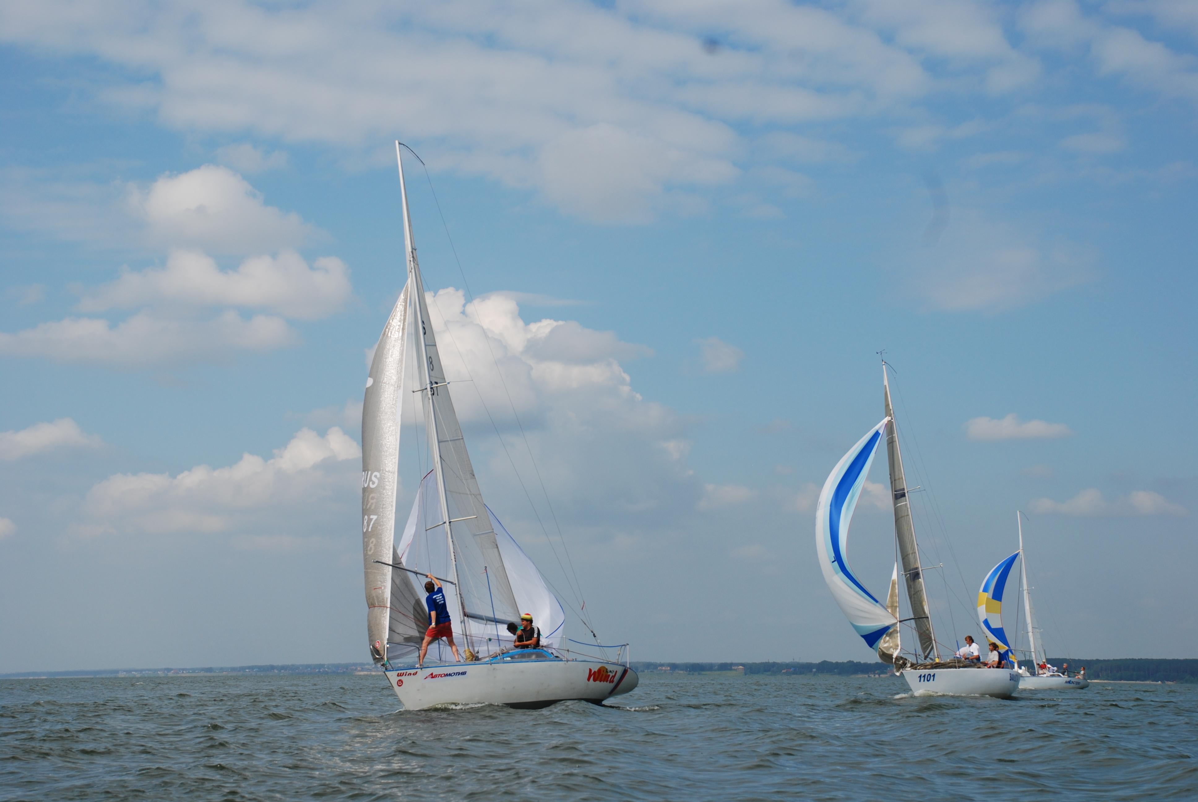 Парусная яхта Wind.