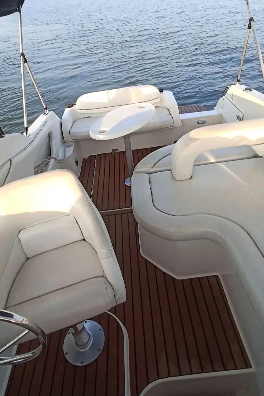 Скоростной катер Wellcraft.
