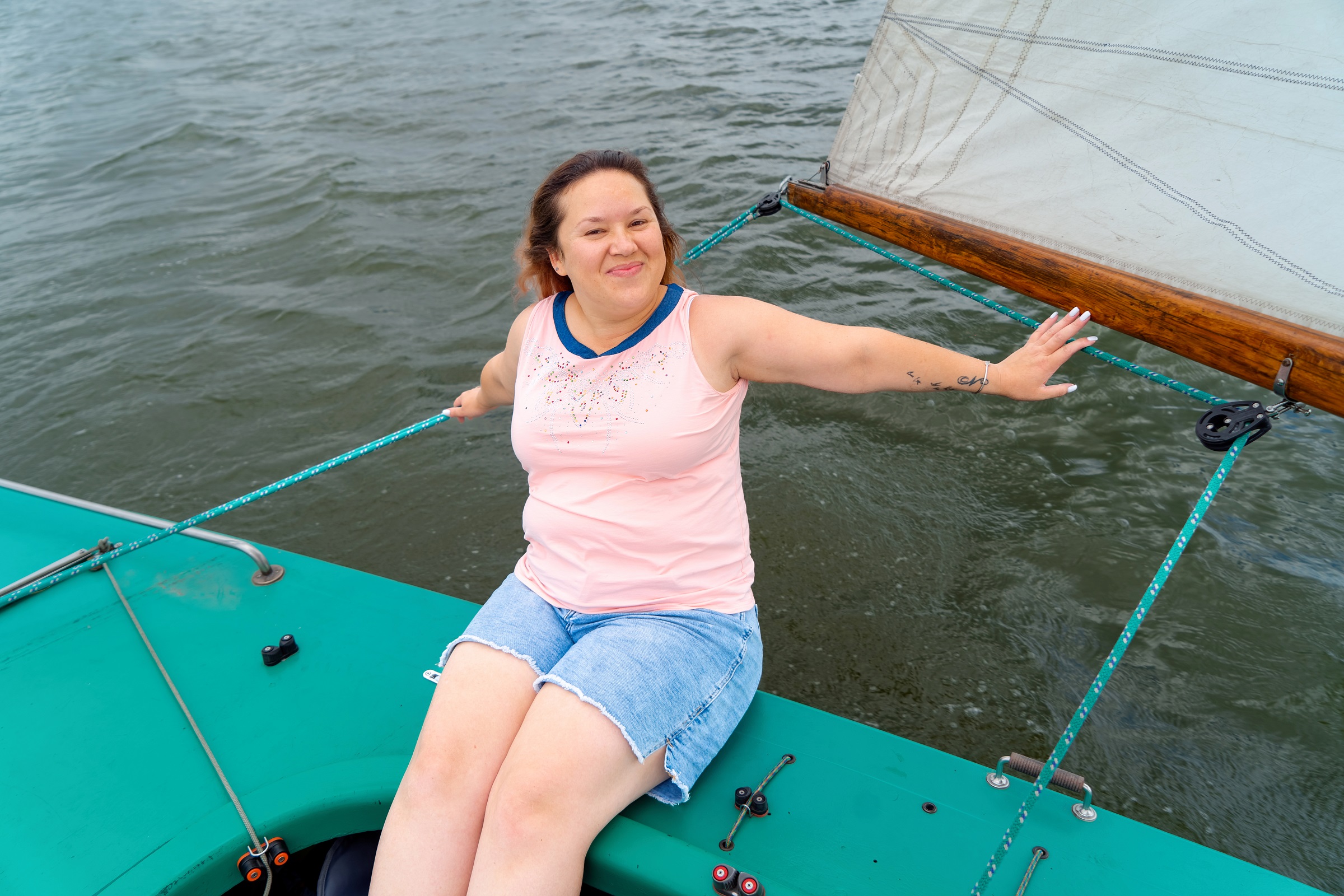 Прогулка с элементами обучения на яхте Бибигон. Фотограф – Наталия Князева.